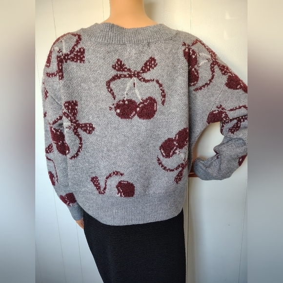 Social Scene Gray Patterned Women's Sweater Size M - Picture 2 of 7